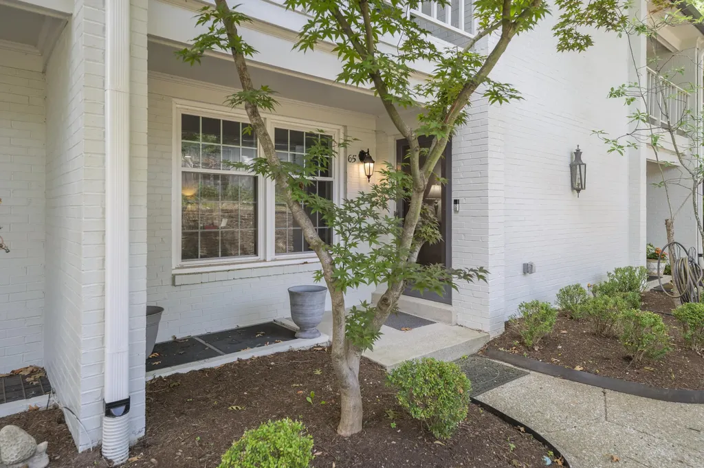 395 Redding Road Lexington KY 40517