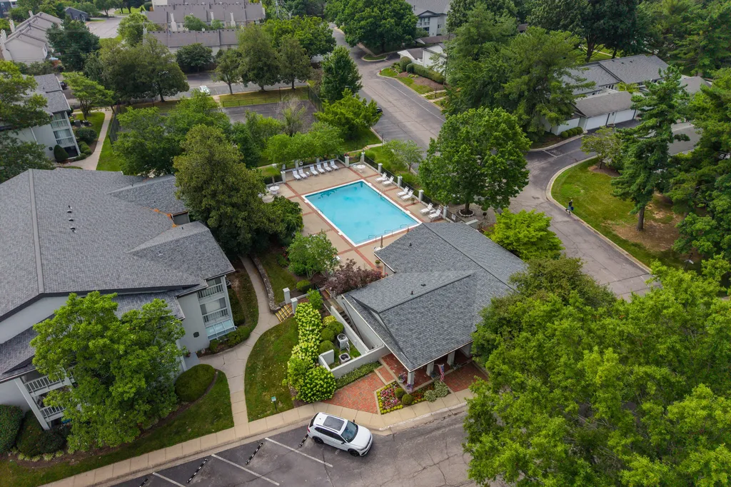 395 Redding Road Lexington KY 40517
