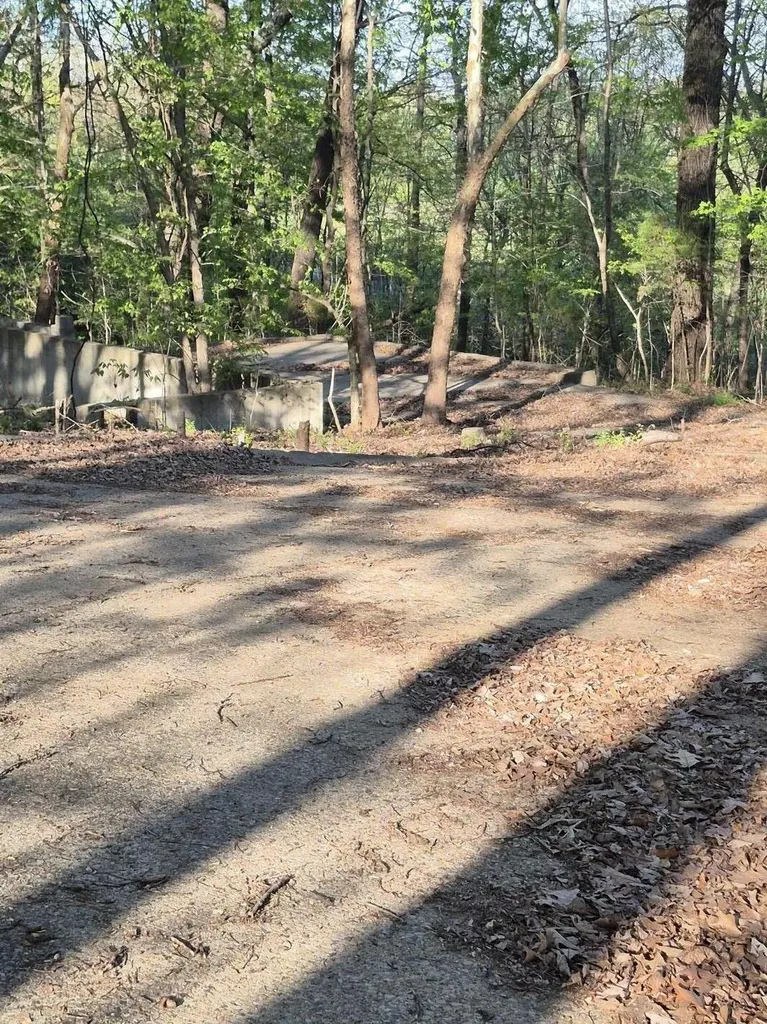 63OB00002 Bear Run Trail Benton KY 42025