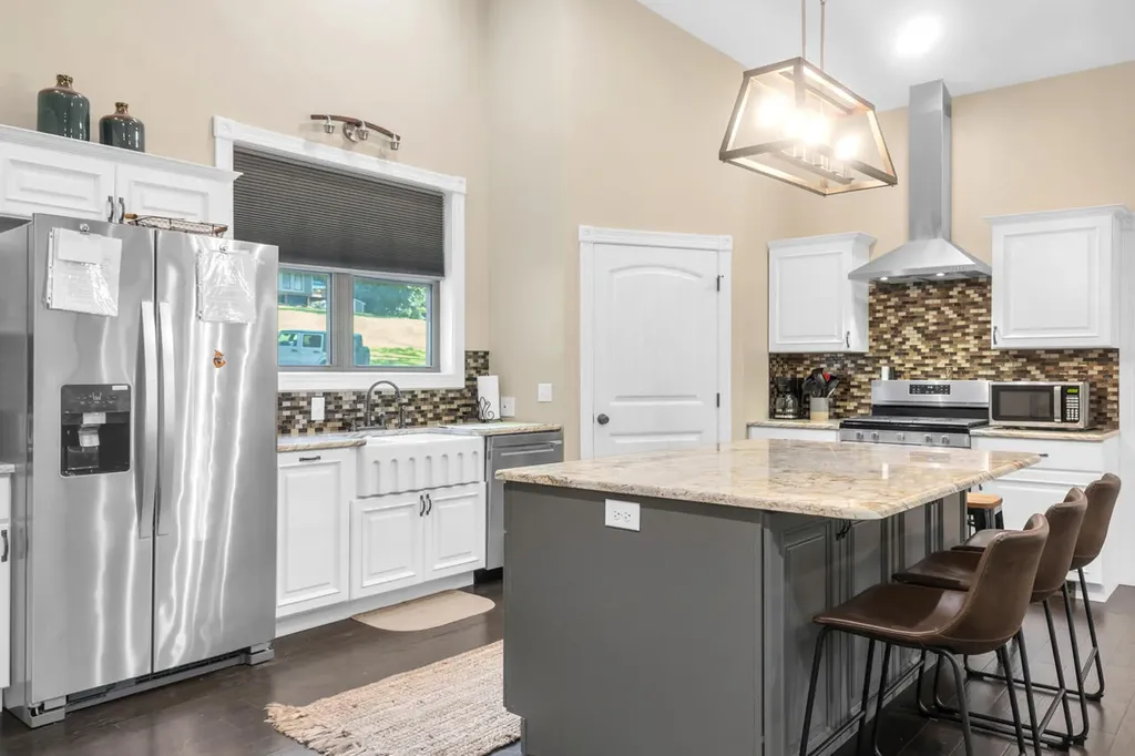 62 Charlotte Cove Cadiz KY 42211