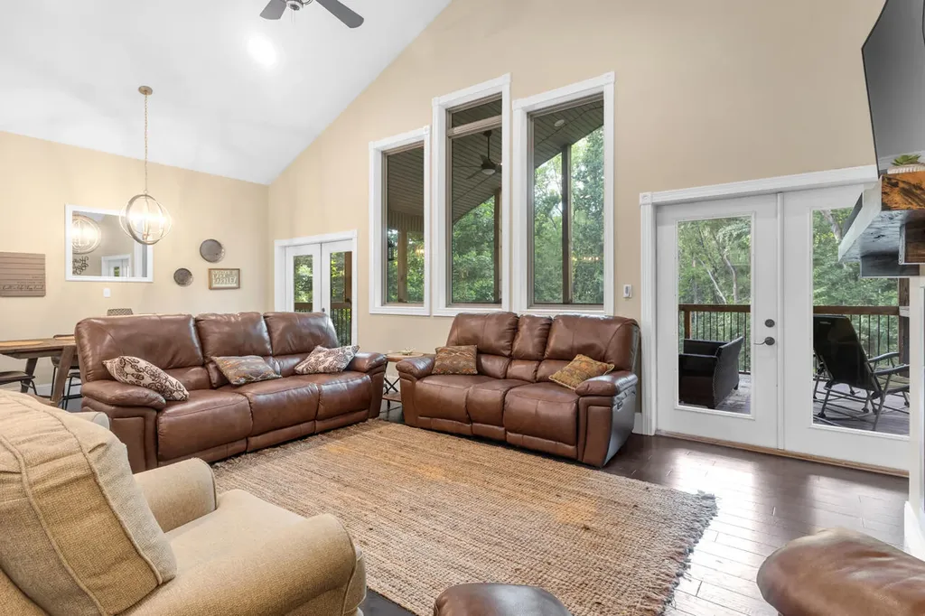 62 Charlotte Cove Cadiz KY 42211