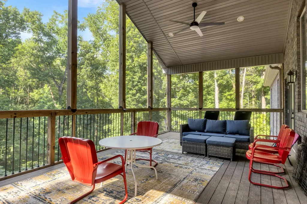 62 Charlotte Cove Cadiz KY 42211