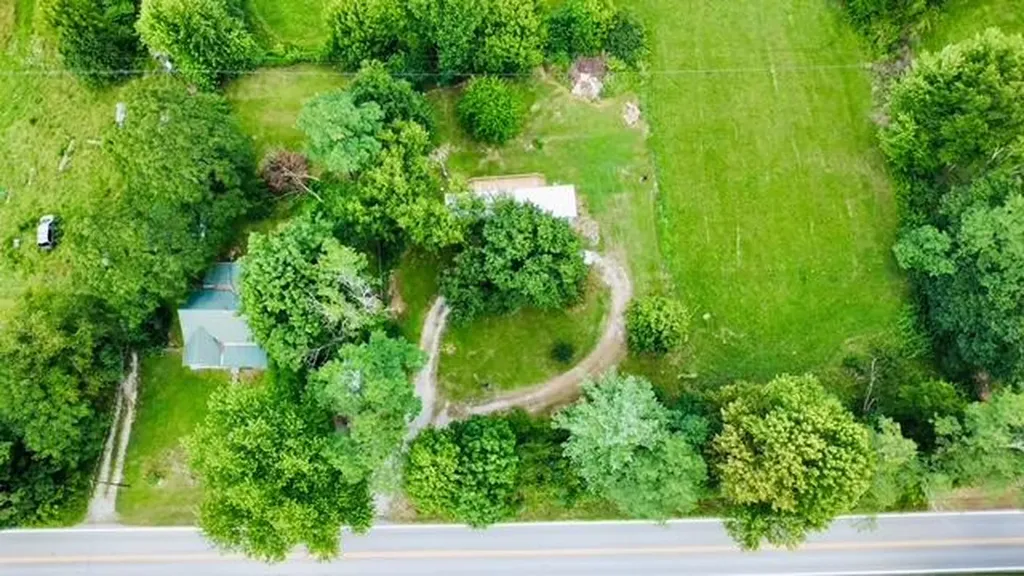 16451 E State Highway 70 Bethelridge KY 42516