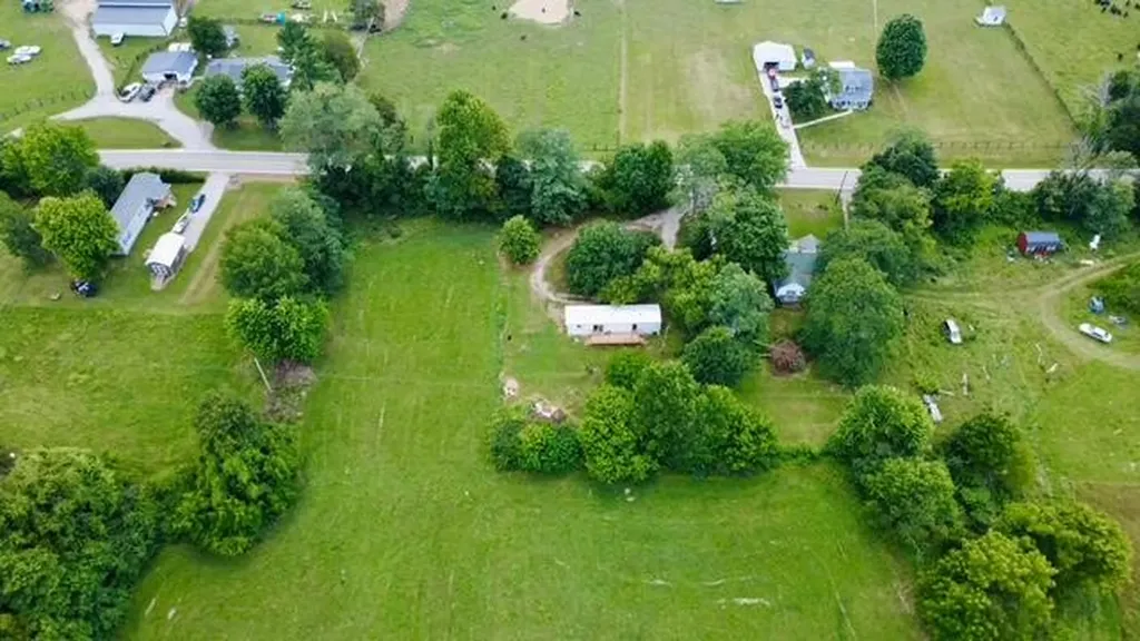 16451 E State Highway 70 Bethelridge KY 42516