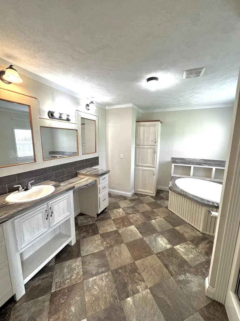660 Steven Lane Williamsburg KY 40769