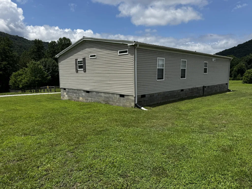 660 Steven Lane Williamsburg KY 40769