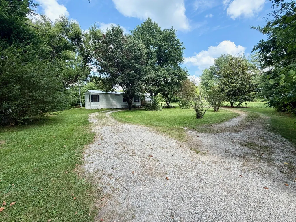16451 E State Highway 70 Bethelridge KY 42516