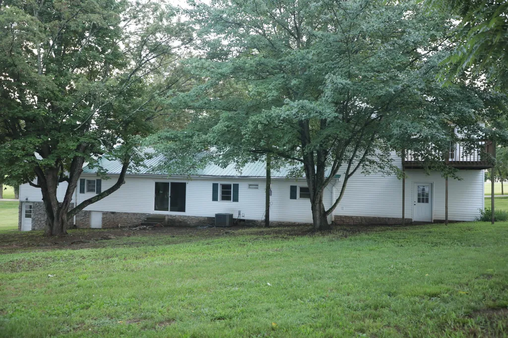 2379 Big Stoner Road Winchester KY 40391