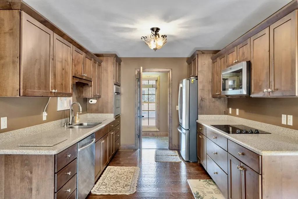 408 Holt Road Kuttawa KY 42055