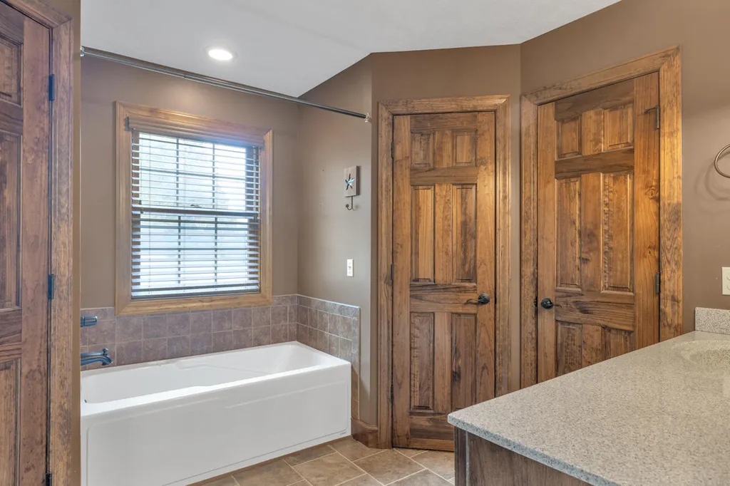 408 Holt Road Kuttawa KY 42055