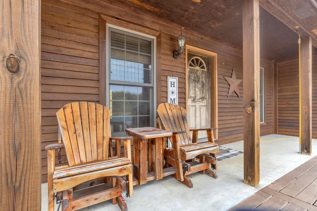 408 Holt Road Kuttawa KY 42055