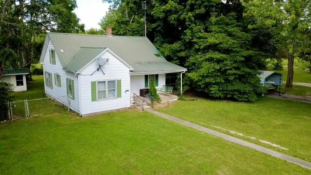 16431 E State Highway 70 Bethelridge KY 42516