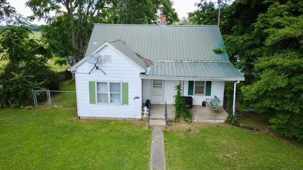 16431 E State Highway 70 Bethelridge KY 42516