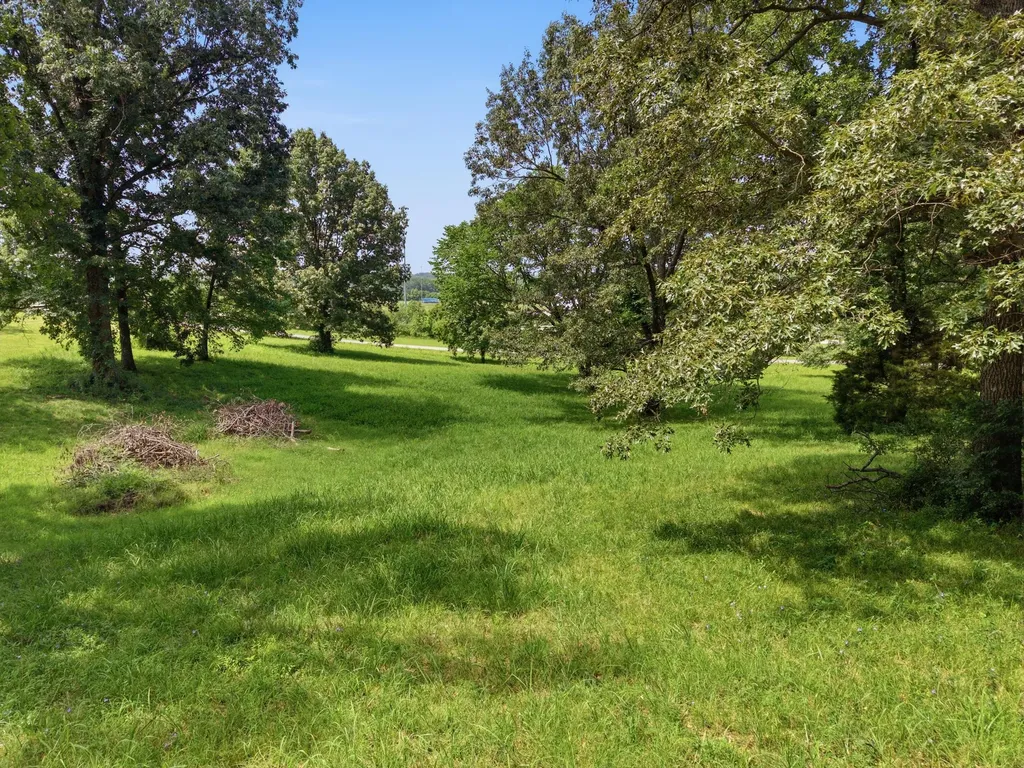 425 Paris Road Calvert City KY 42029