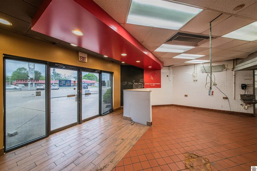 3240 Lone Oak Road Paducah KY 42003