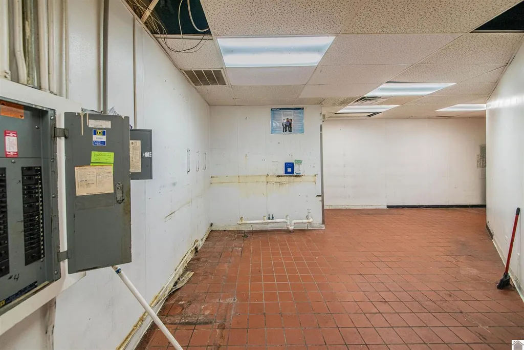 3240 Lone Oak Road Paducah KY 42003
