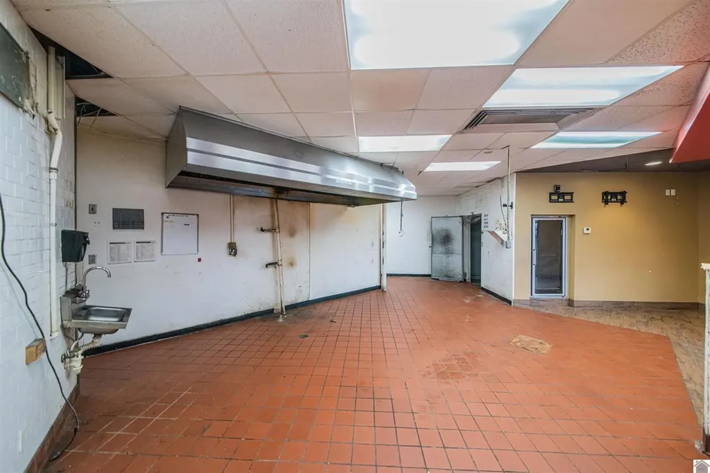 3240 Lone Oak Road Paducah KY 42003