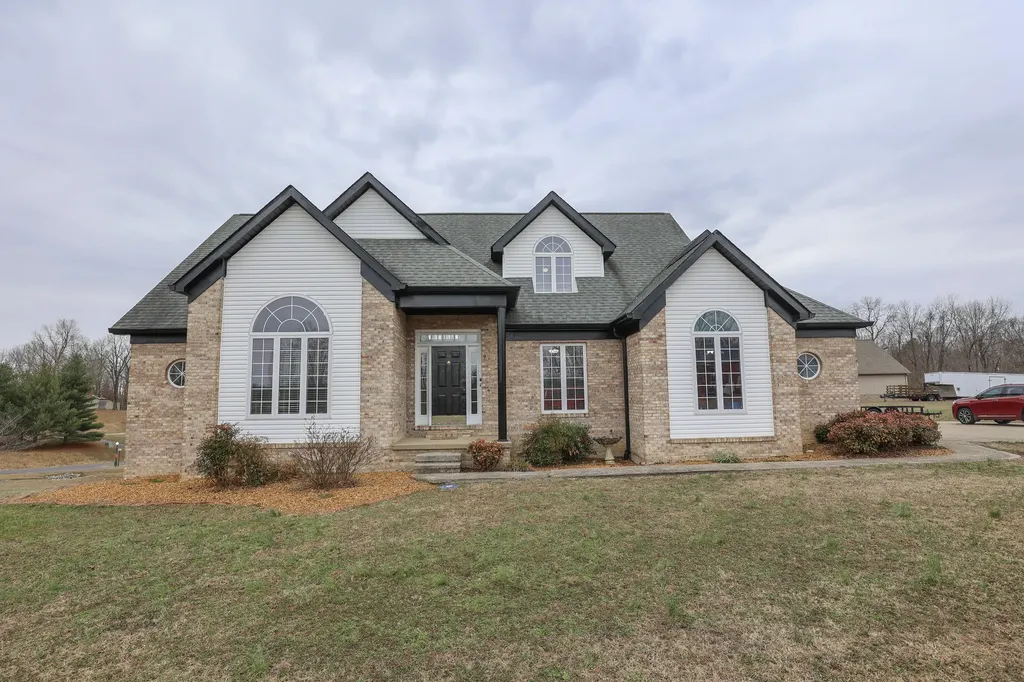 103 Summer Lane Kuttawa KY 42055