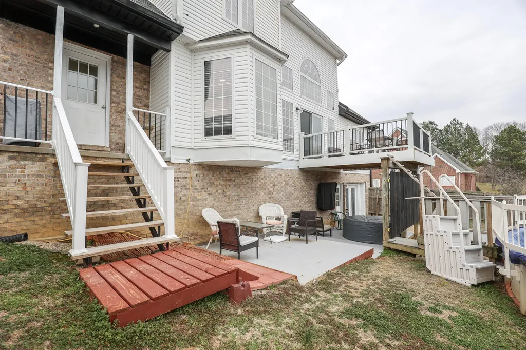 103 Summer Lane Kuttawa KY 42055