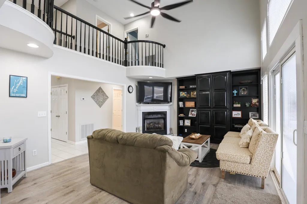 103 Summer Lane Kuttawa KY 42055