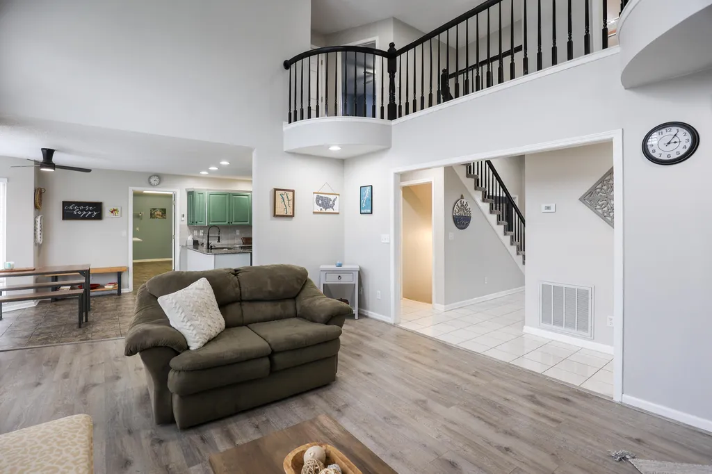 103 Summer Lane Kuttawa KY 42055