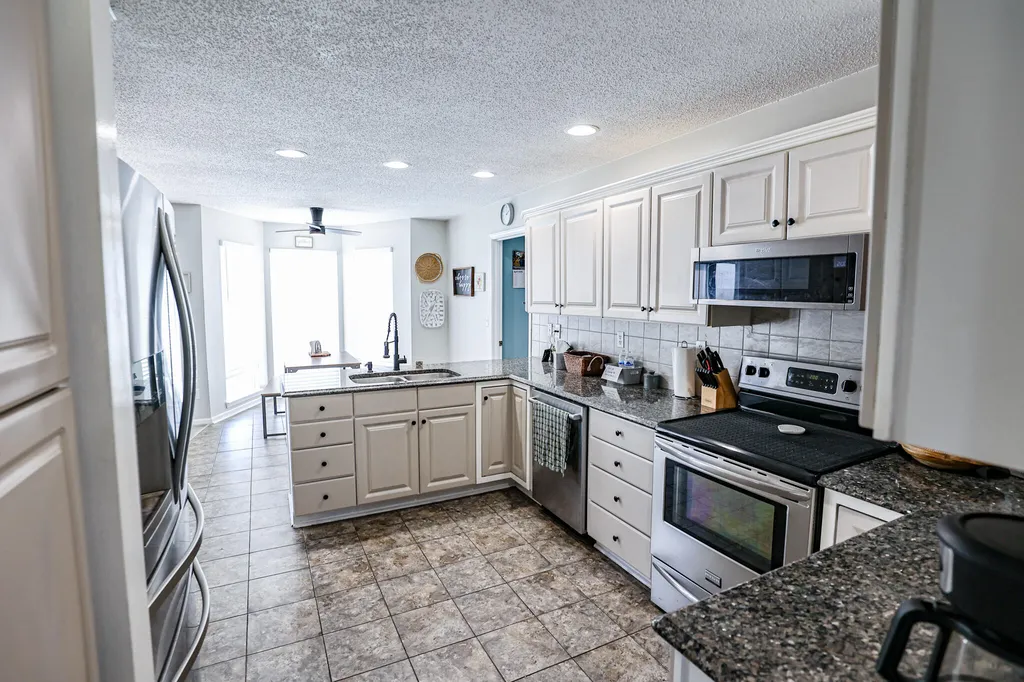 103 Summer Lane Kuttawa KY 42055