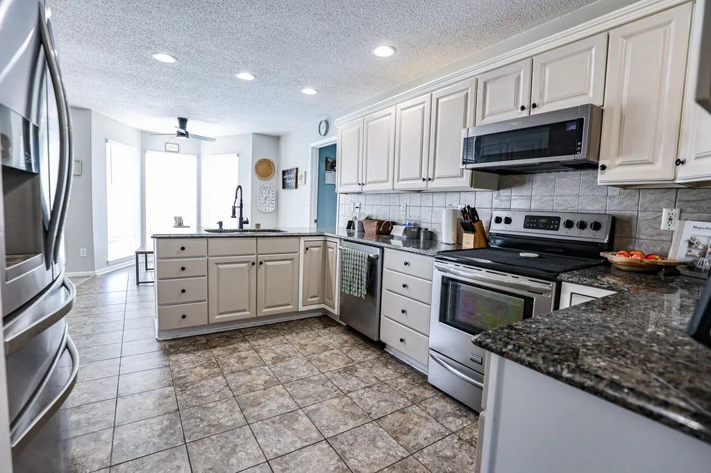 103 Summer Lane Kuttawa KY 42055