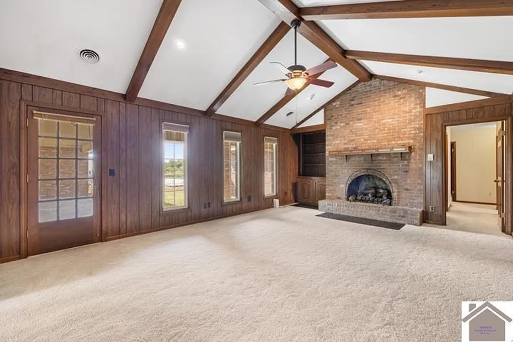 2431 Kentucky 307 Clinton KY 42031