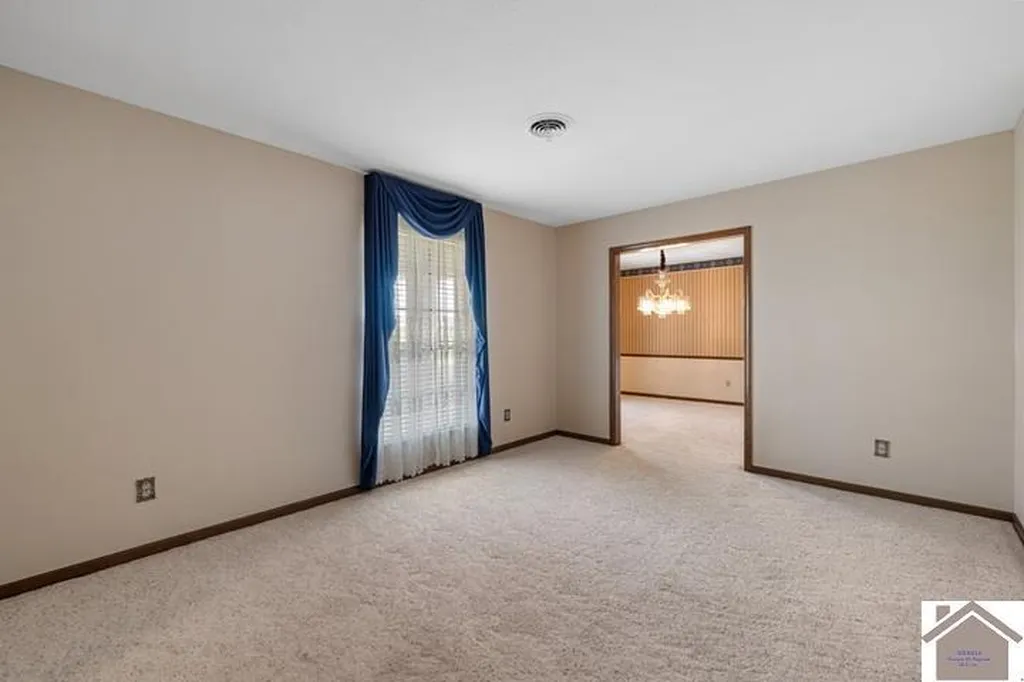 2431 Kentucky 307 Clinton KY 42031