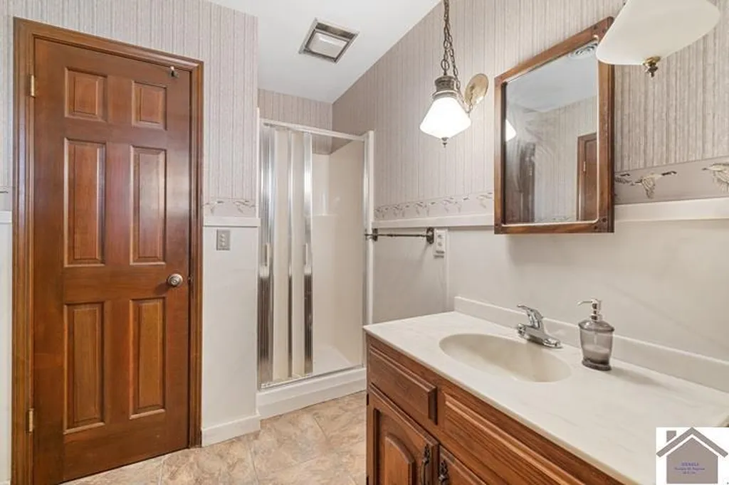 2431 Kentucky 307 Clinton KY 42031