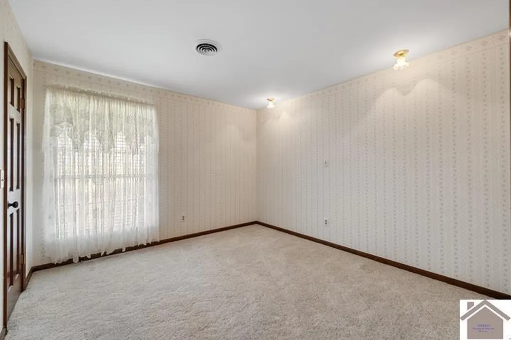 2431 Kentucky 307 Clinton KY 42031