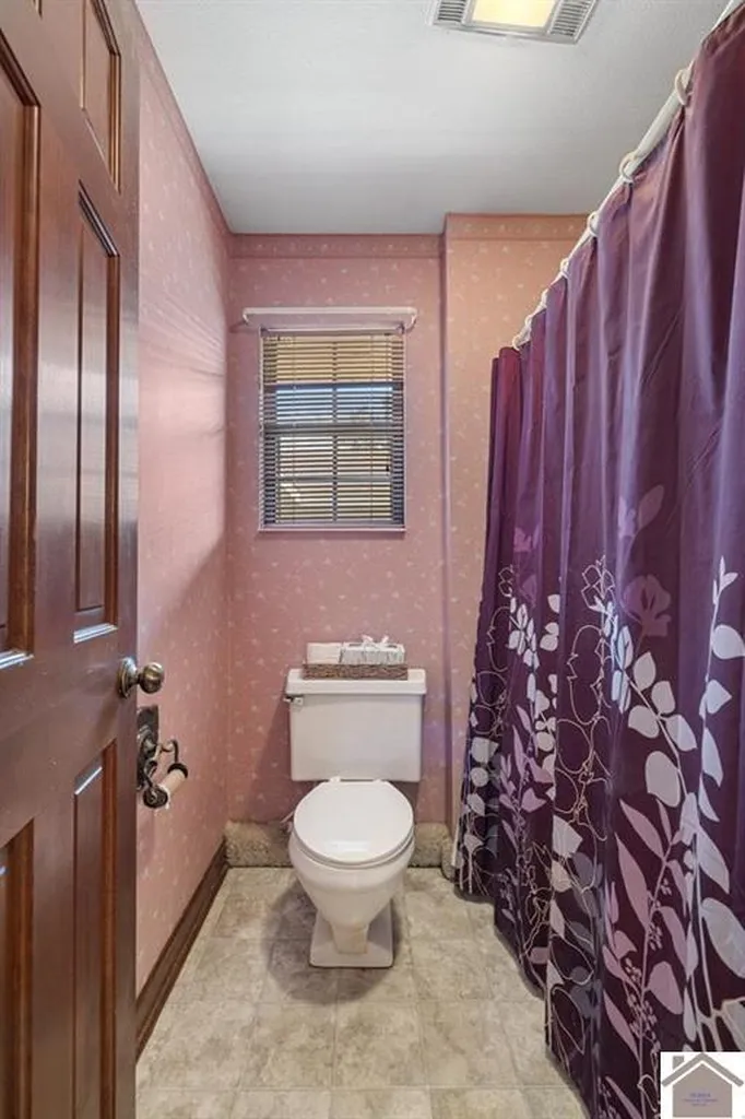 2431 Kentucky 307 Clinton KY 42031