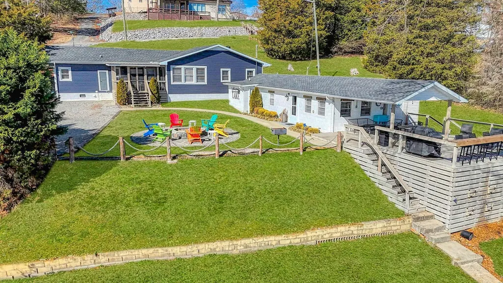 110 Lakeshore Drive New Concord KY 42076
