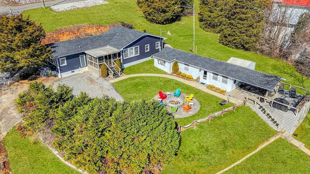 110 Lakeshore Drive New Concord KY 42076