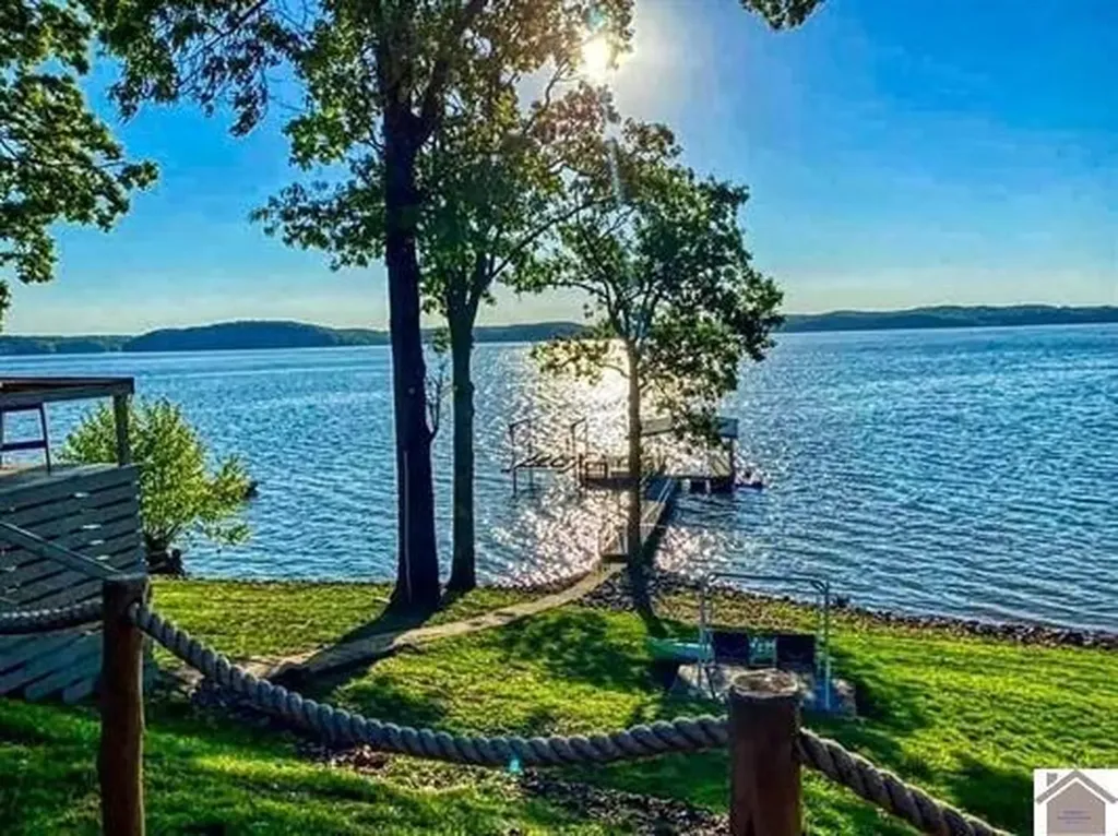 110 Lakeshore Drive New Concord KY 42076