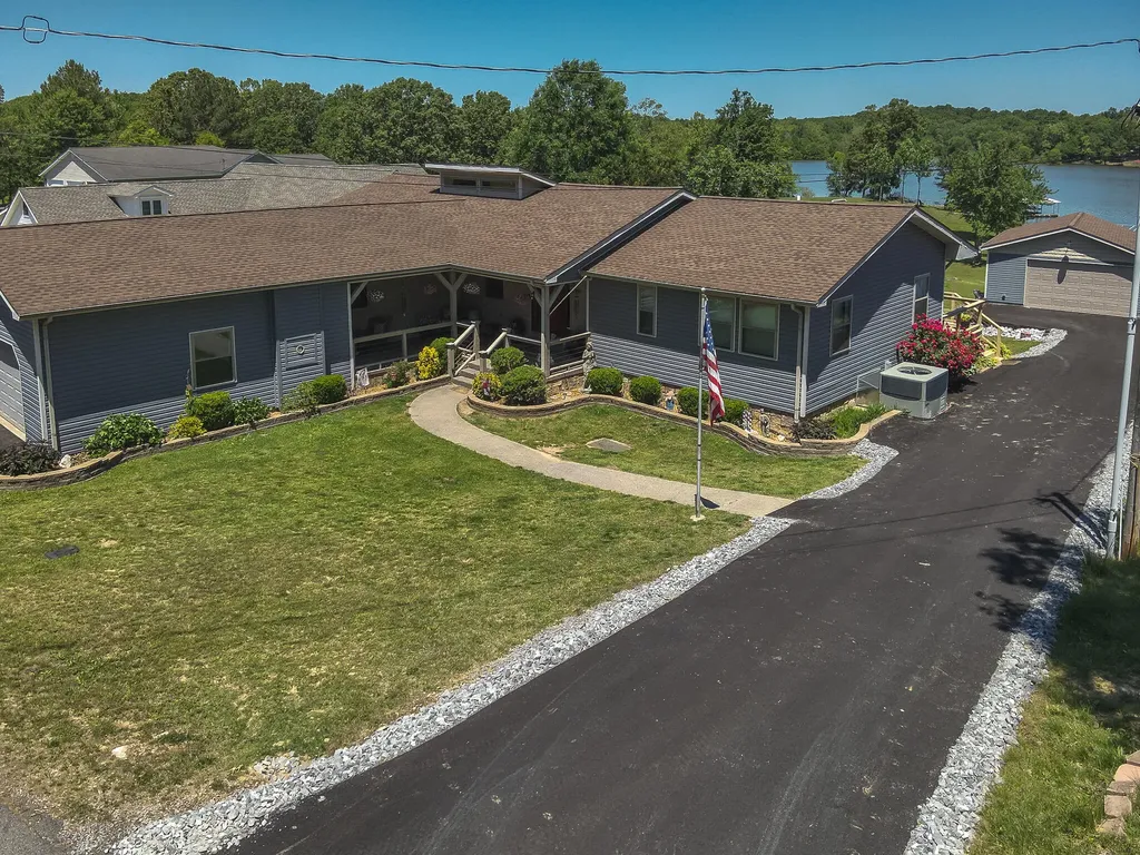 360 Halbrook Lane Benton KY 42025
