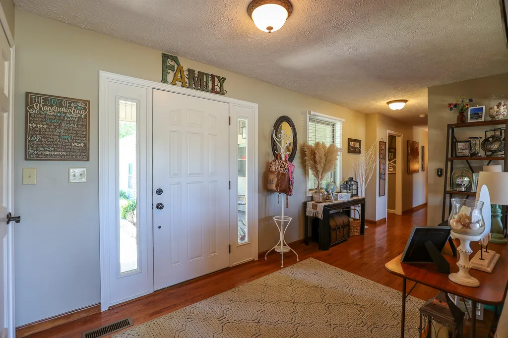 360 Halbrook Lane Benton KY 42025