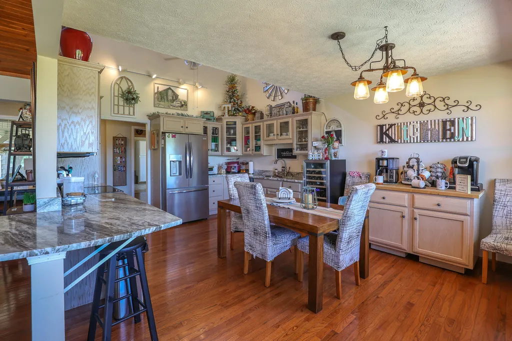 360 Halbrook Lane Benton KY 42025