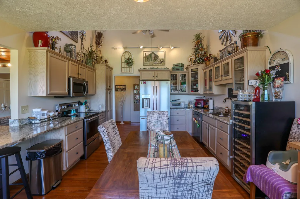 360 Halbrook Lane Benton KY 42025