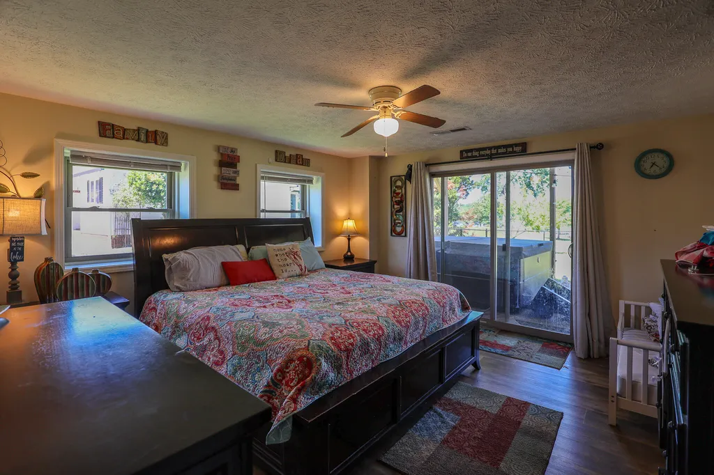 360 Halbrook Lane Benton KY 42025