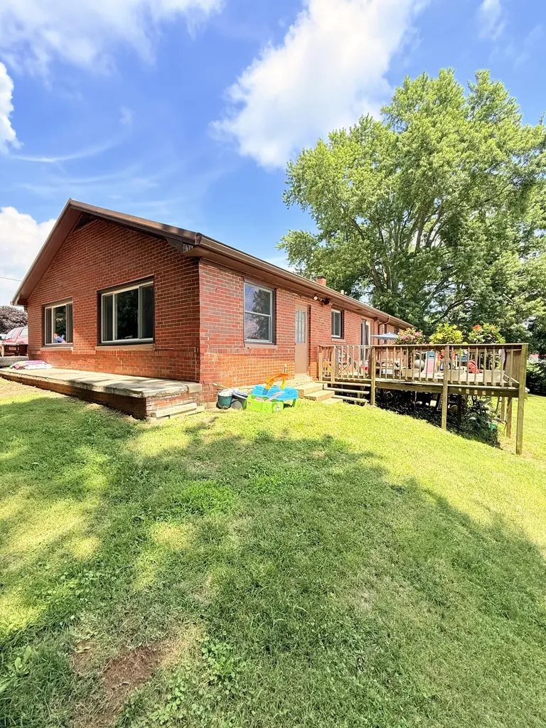 590 Kentucky 1743 Cynthiana KY 41031