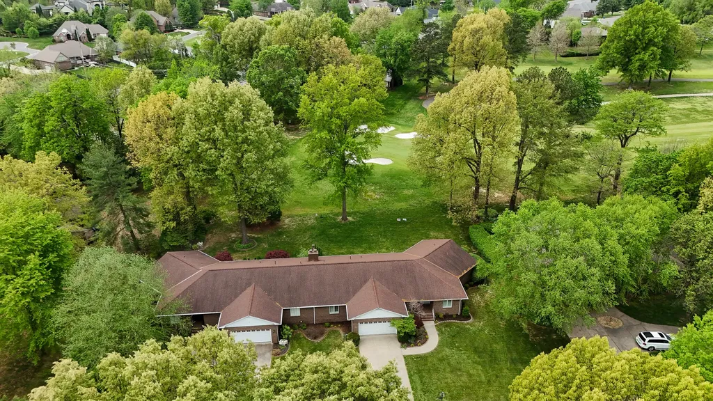 1517 Gleneagles Drive Paducah KY 42001