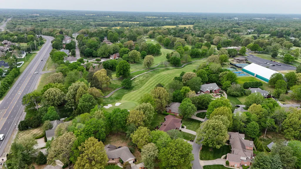1517 Gleneagles Drive Paducah KY 42001