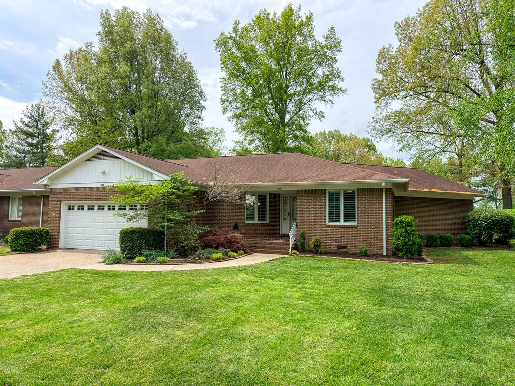 1517 Gleneagles Drive Paducah KY 42001