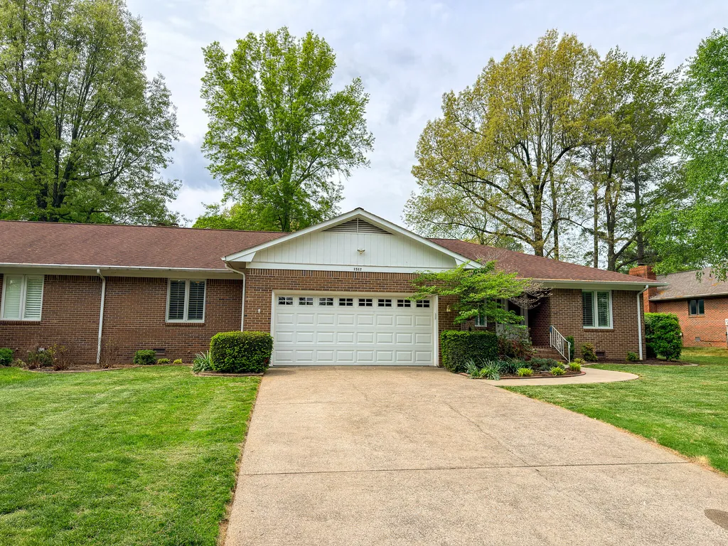 1517 Gleneagles Drive Paducah KY 42001