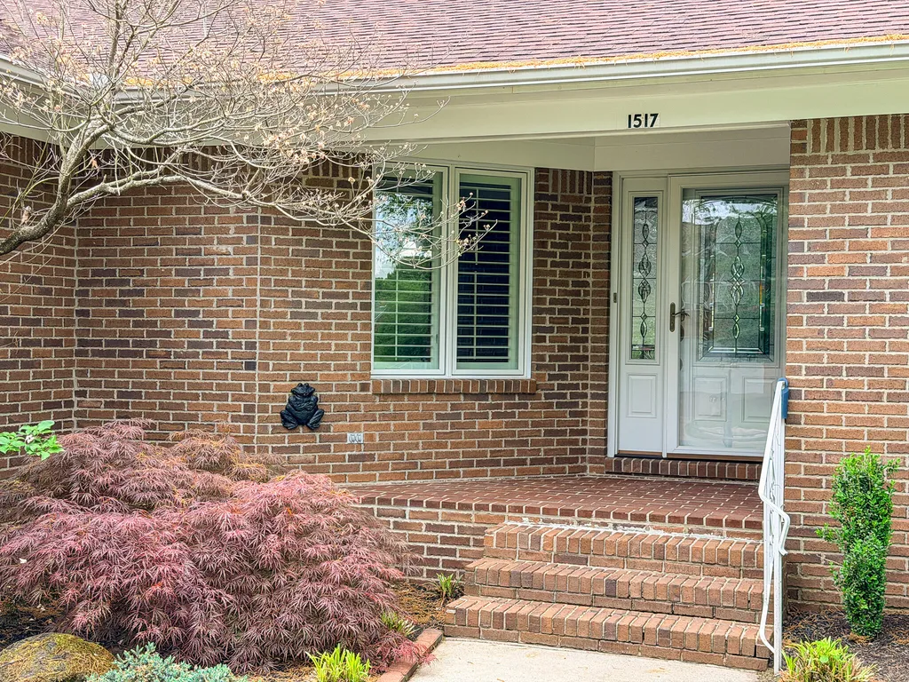 1517 Gleneagles Drive Paducah KY 42001