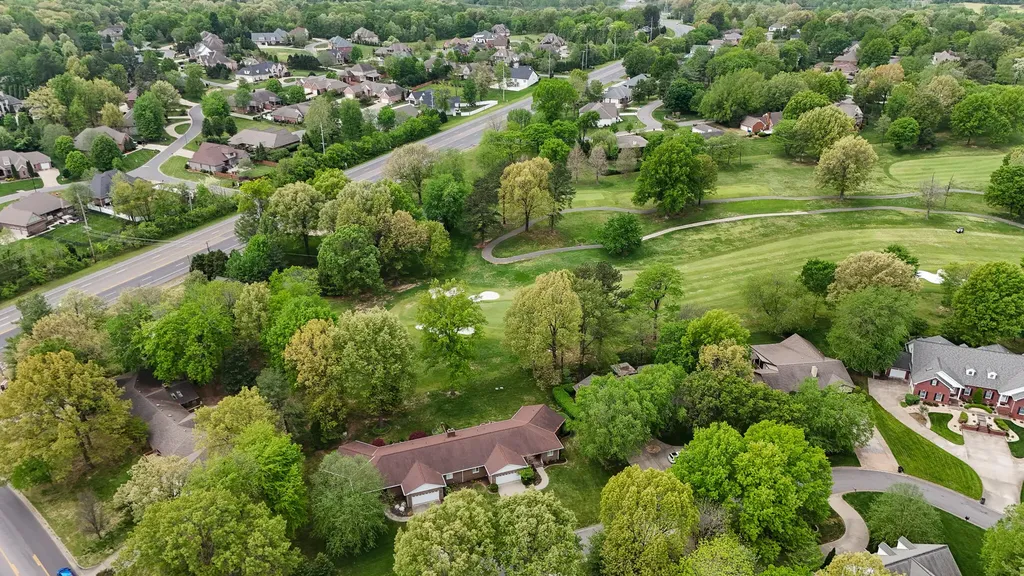 1517 Gleneagles Drive Paducah KY 42001