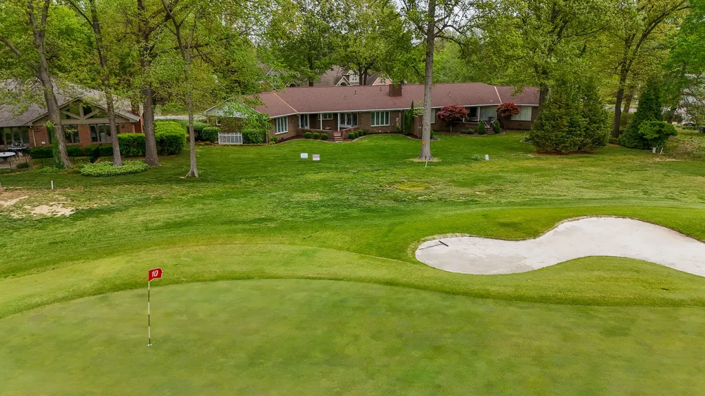 1517 Gleneagles Drive Paducah KY 42001