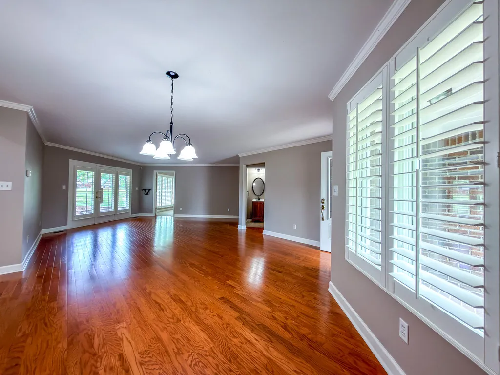1517 Gleneagles Drive Paducah KY 42001