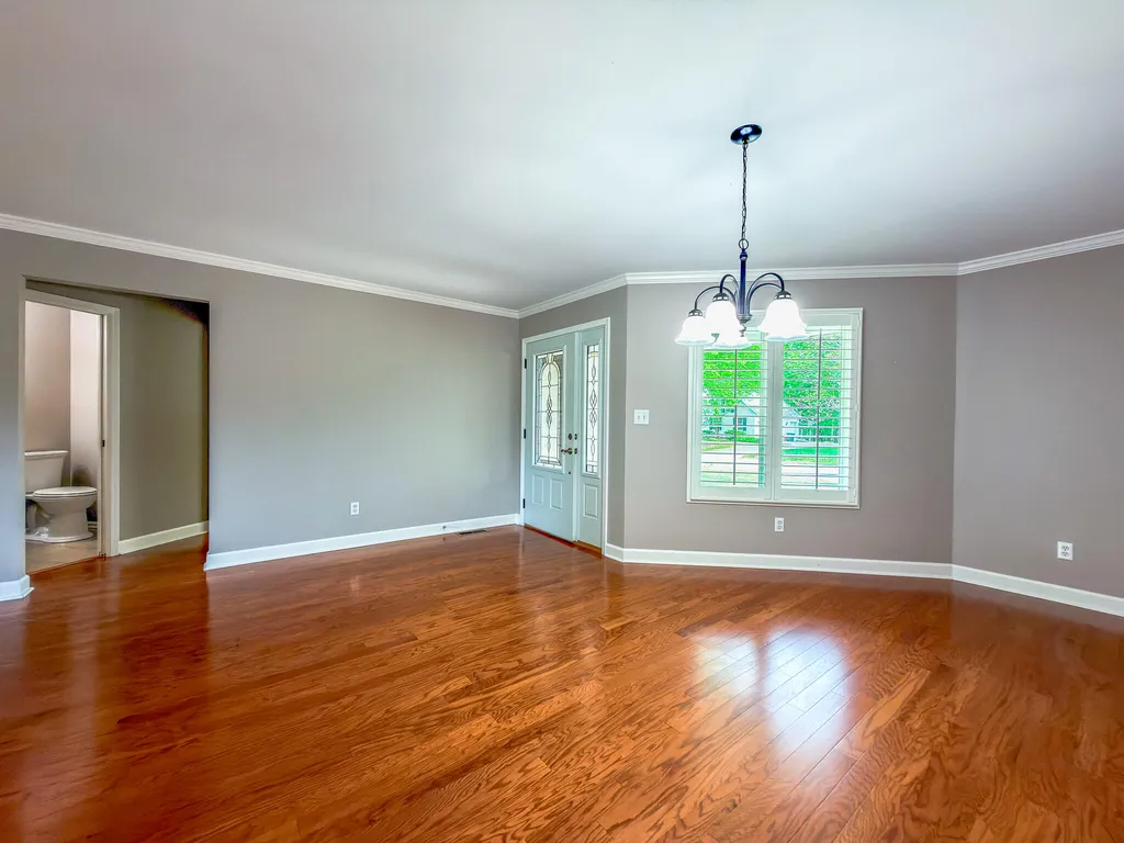 1517 Gleneagles Drive Paducah KY 42001